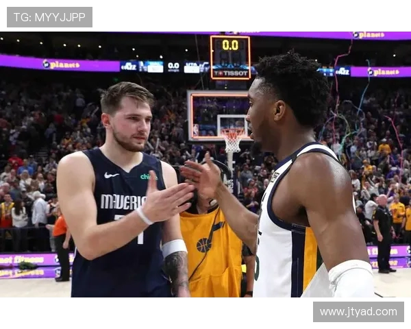 东契奇圣诞大战生涯场均29.6分5.8板8助攻55%命中率统治赛场