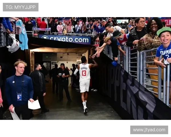 快船官宣三巨头赛后开怀大笑喜迎胜利重返西部第十一名强势回归